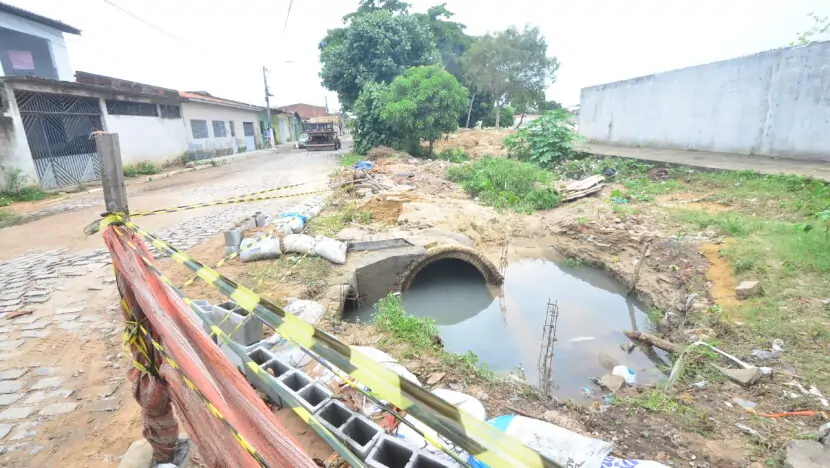Natal planeja instalar coletoras de lixo tipo peneira em bueiros de toda a cidade