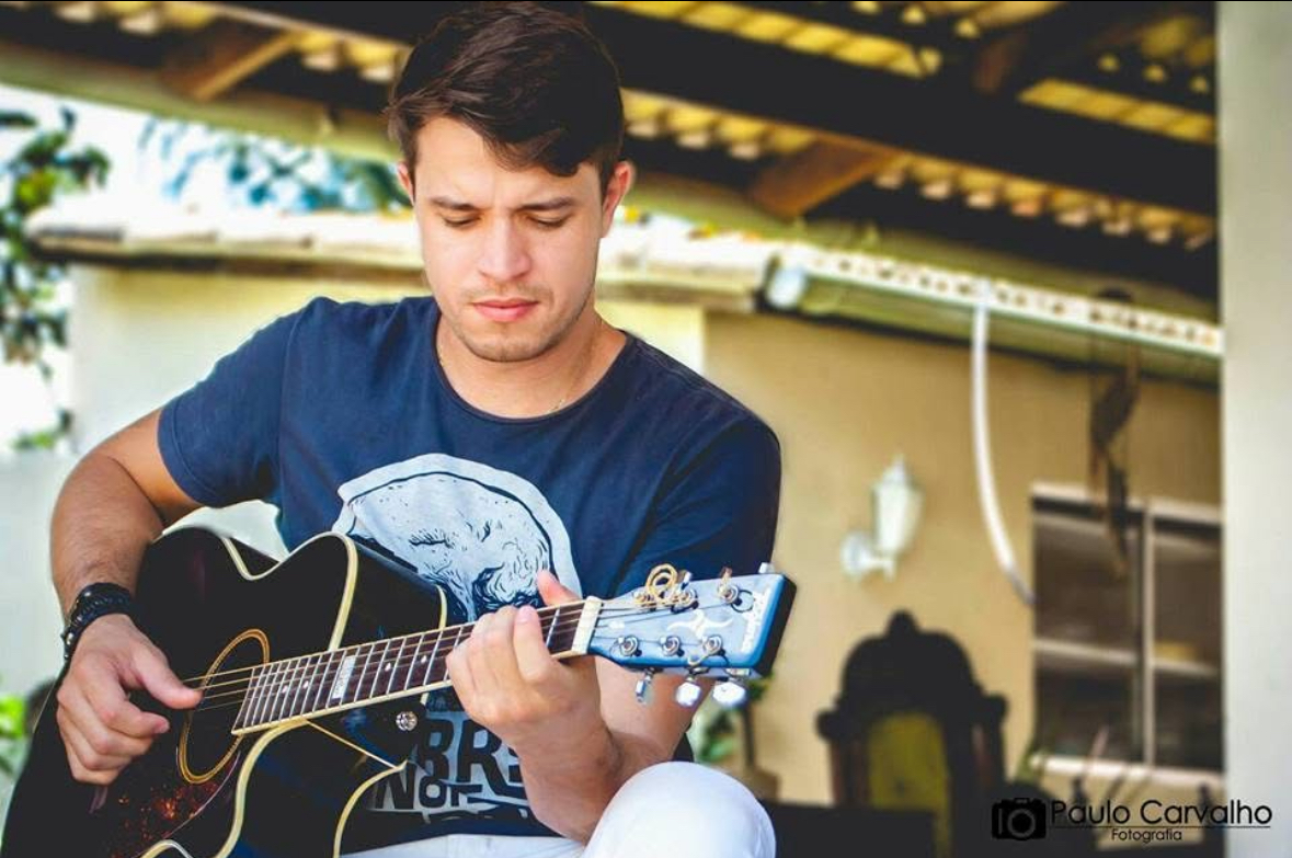 Cantor Zailton, filho do idealizador do Forró do Pote, morre em acidente na Av. Olavo Montenegro