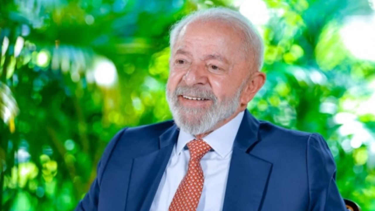 Plano de Lula para melhorar popularidade é ganhar classe média com isenção do IR e MCMV
