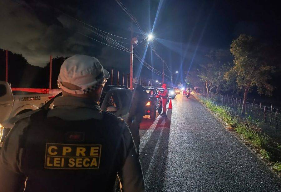 Operação Lei Seca: PM aborda mais de 2 mil motoristas e autua 100 por dirigirem sob efeito de álcool no RN