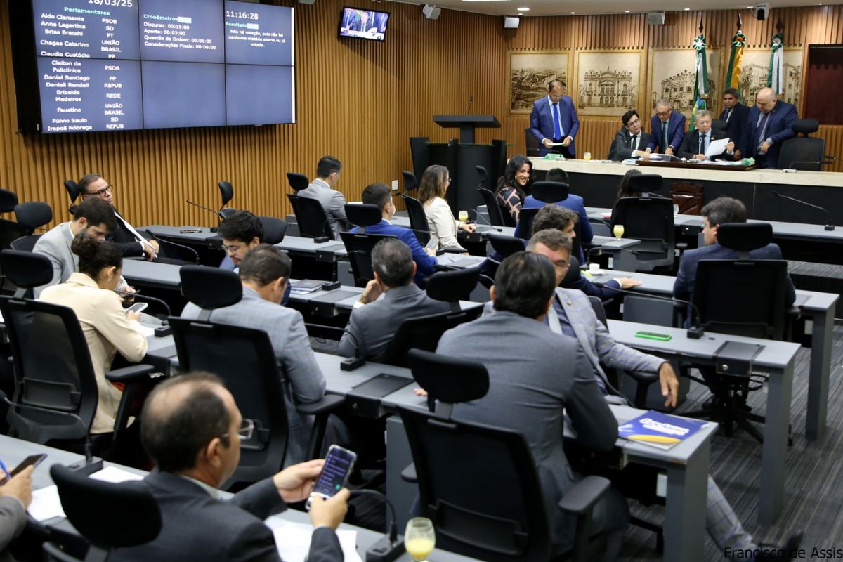 Câmara de Natal aprova projetos voltados à inclusão, transparência e enfrentamento à violência contra a mulher