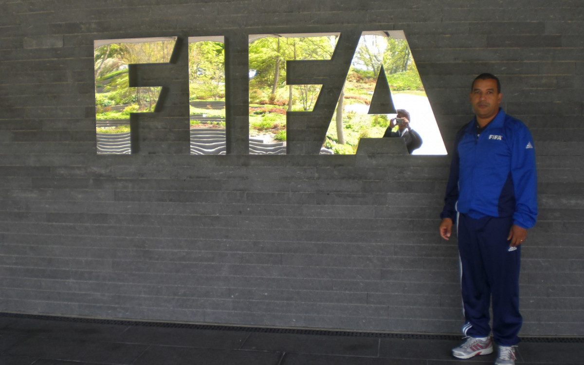 Ex-técnico da Seleção Brasileira sub-20 é preso pela segunda vez em ação contra máfia do cigarro