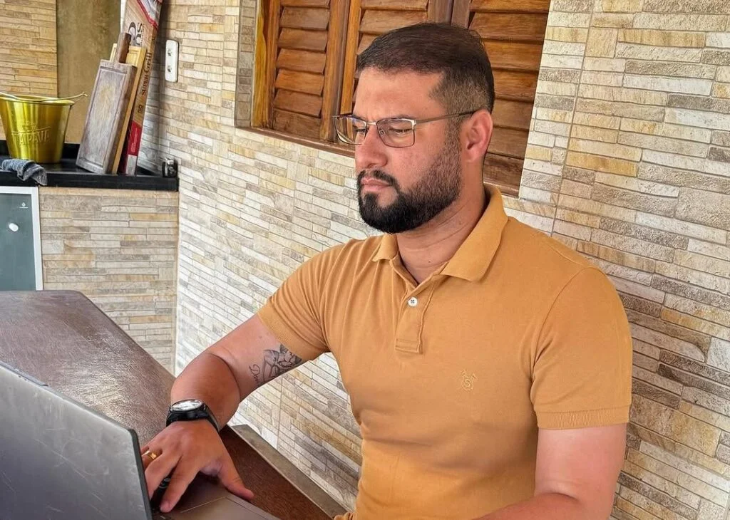 Prefeito de São Miguel do Gostoso responde a sete processos no juizado eleitoral