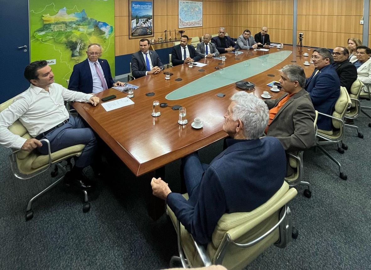 Prefeito Emídio Júnior tem audiência com ministro do Turismo