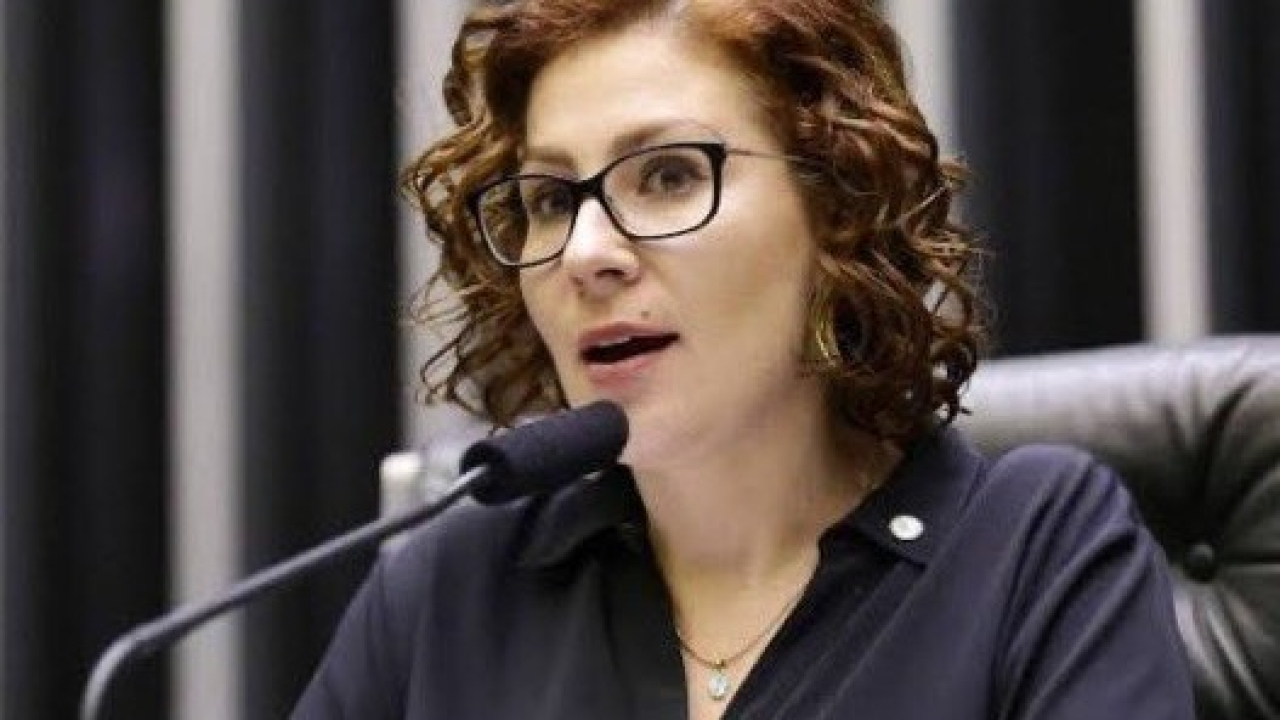 TRE-SP decide manter a cassação do mandato de Carla Zambelli