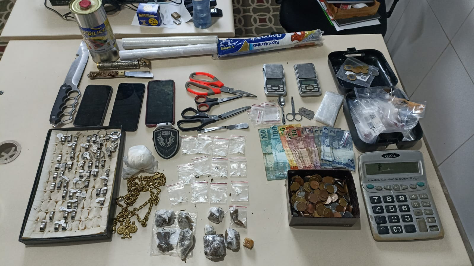 PM apreende menores com vasta quantidade e variedade de entorpecentes em Canguaretama