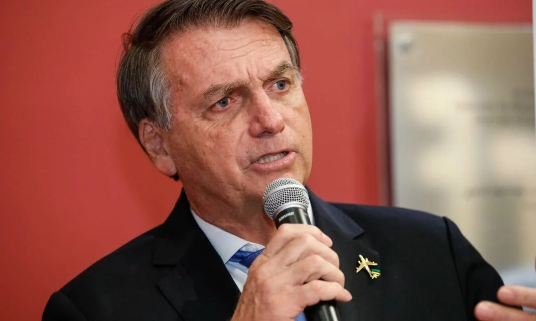 Bolsonaro diz que população não quer outro nome da direita como candidato que não seja ele