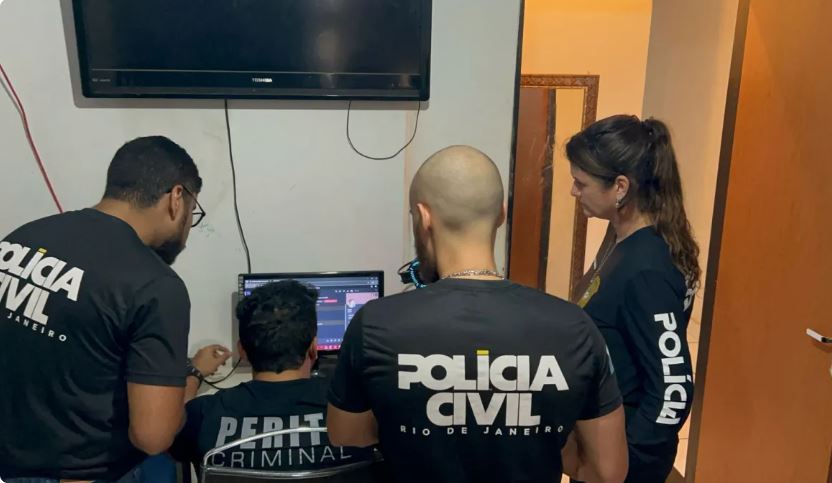 Adolescente de 14 anos era chefe de rede criminosa virtual contra menores