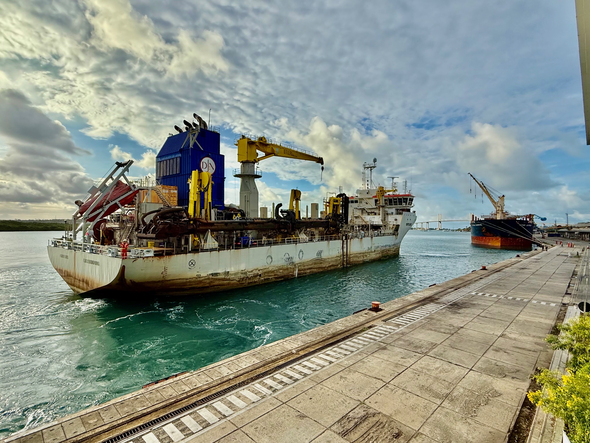 Canal de acesso ao Porto de Natal passa por dragagem emergencial para remoção de banco de areia