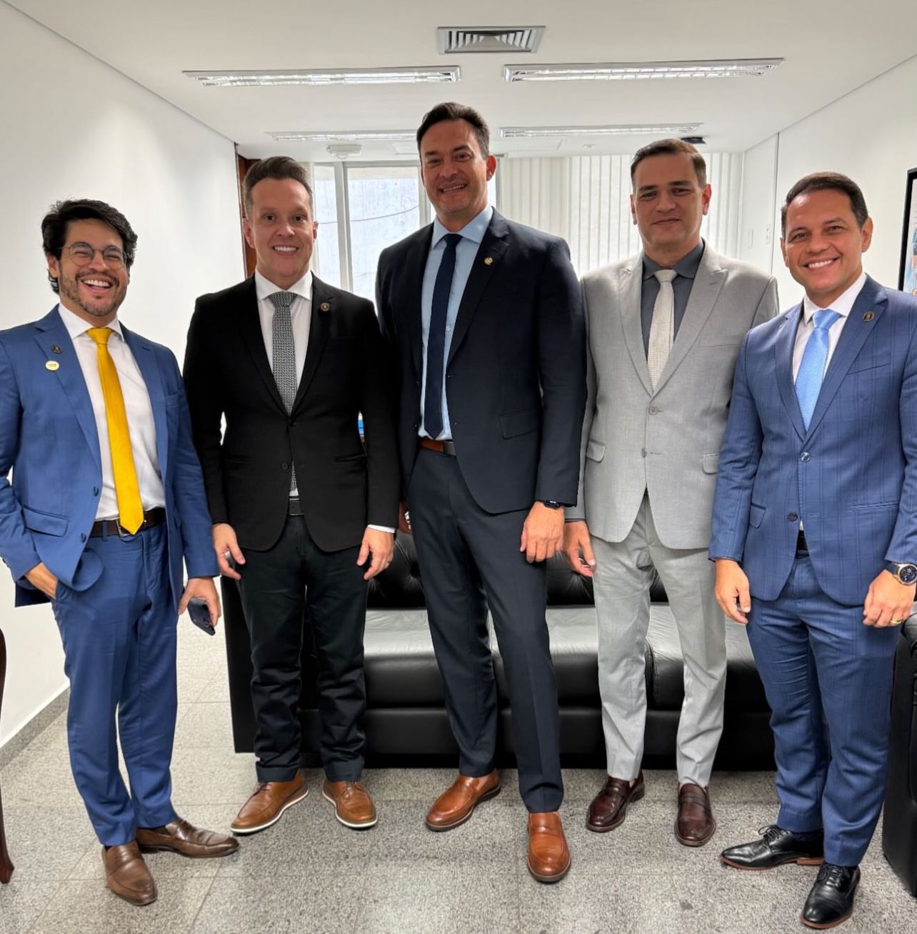 Eriko, Leo e Kleber conseguem com Styvenson promessa de pavimentação de ruas de Natal