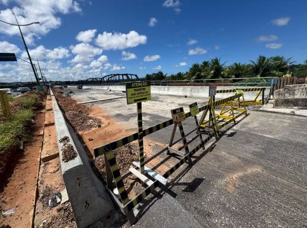 Delírio coletivo: Dnit nega que tenha prometido Ponte de Igapó para abril e afirma "prazo sempre foi maio"