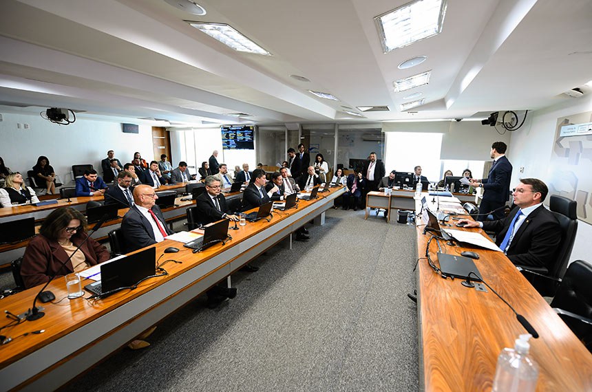 Senado: Comissão aprova tornar a corrupção um crime hediondo
