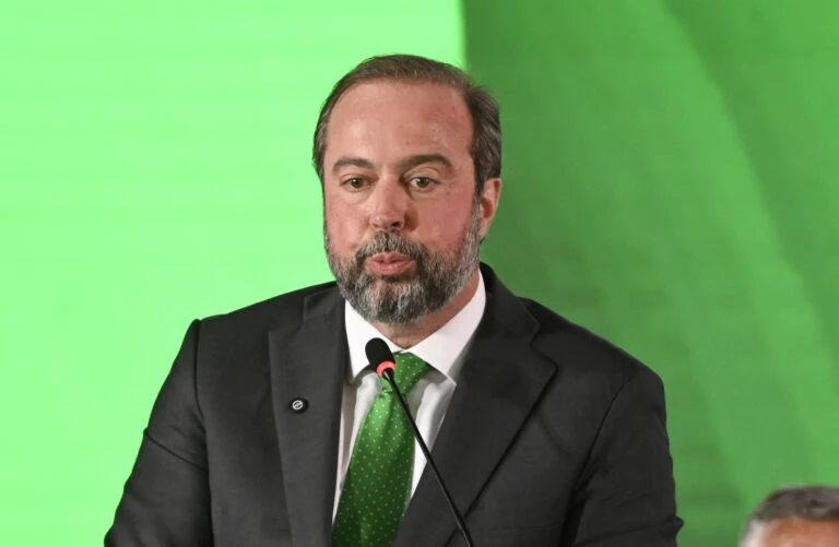 Ministro fala em “boas notícias” no preço dos combustíveis