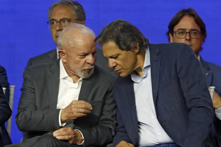 Pesquisa: 73,7% atribuem ao governo Lula aumento de preços nos supermercados