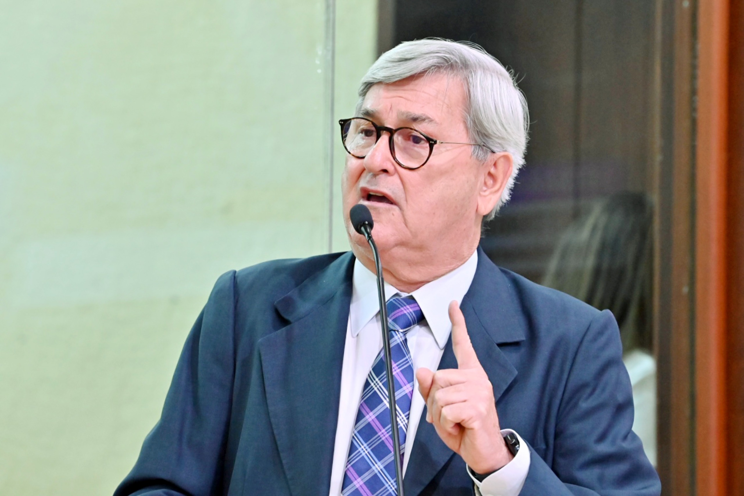 Tomba Farias diz que a RN 002 pede socorro, enquanto governo gasta milhões com propaganda para mostrar o que não existe