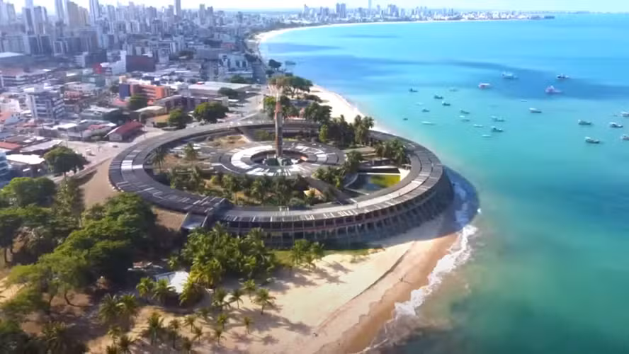Projeto de desapropriação do Hotel Tambaú avança na Câmara de João Pessoa