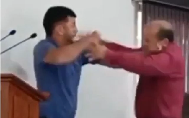 Vereadores trocam xingamentos e socos durante sessão em MT