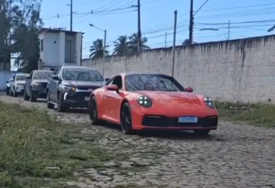 Polícia prende trio e apreende armas e veículos de luxo em operação contra grupo criminoso no RN