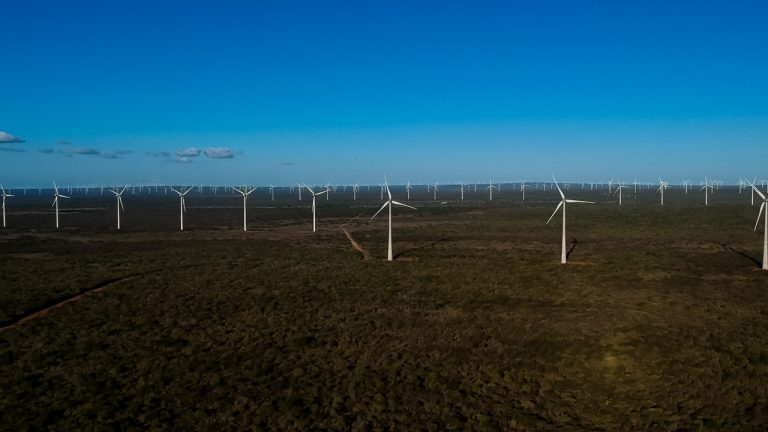 Atrasos em leilões de transmissão impactam setor de energias renováveis do RN