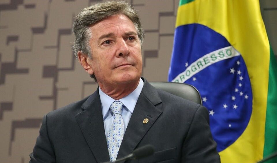 Moraes rejeita recurso e manda prender ex-presidente Collor