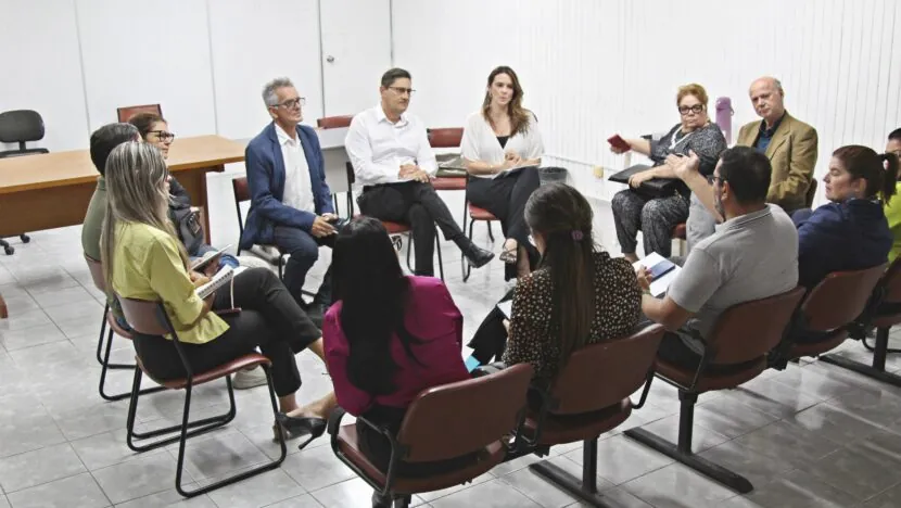 Governo do RN vai implantar Central de Libras para atendimento a pessoas surdas