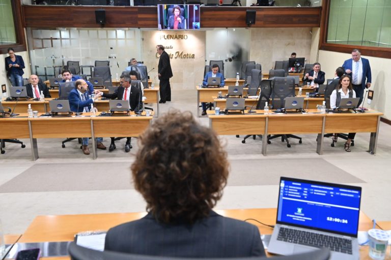 ALRN aprova projeto que permite a empresas quitarem dívidas com o Estado
