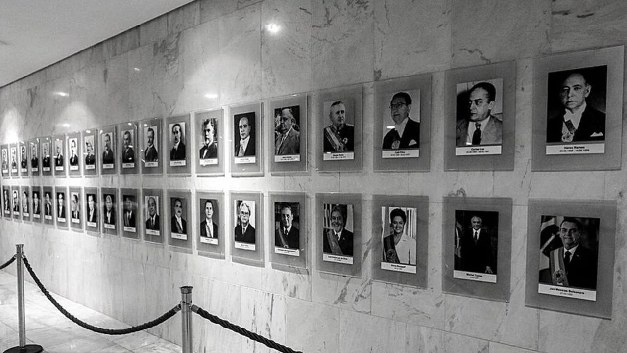 Galeria de ex-presidentes no Planalto tem erros em nomes e datas