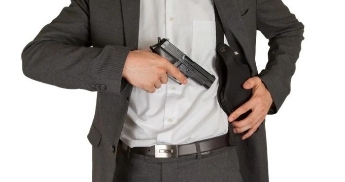 Comissão do Senado aprova liberação de porte de arma a advogados