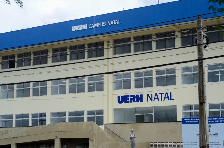 UERN inicia ressarcimento de inscrições após anulação de concurso para professor