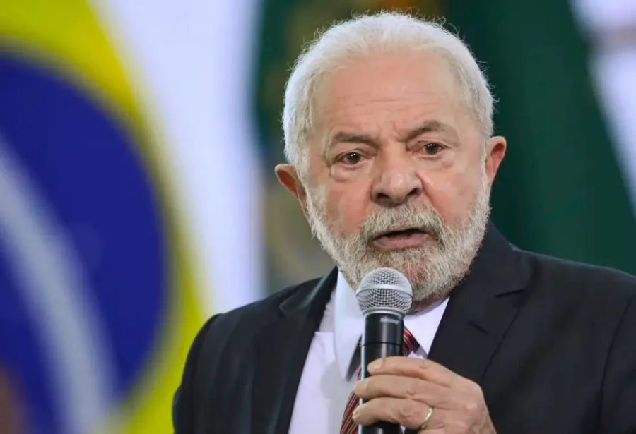 Governo Lula estuda usar dinheiro público para ressarcir aposentados por descontos indevidos no INSS