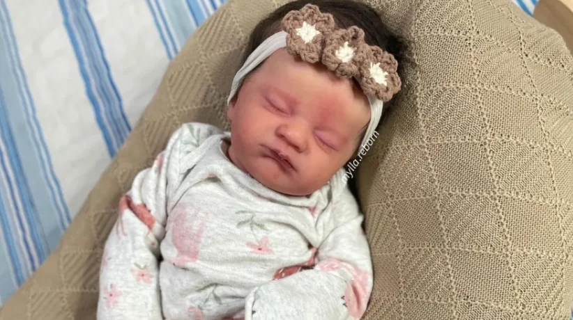 Padre ironiza batismo de bonecas Reborn e diz que caso é para psicólogo