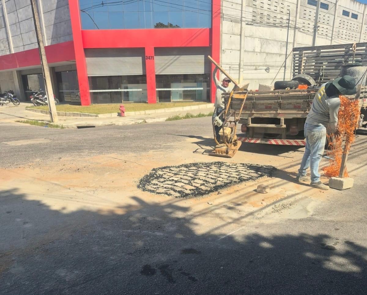 Prefeitura do Natal realiza serviços de desobstrução e recuperação de galerias pluviais