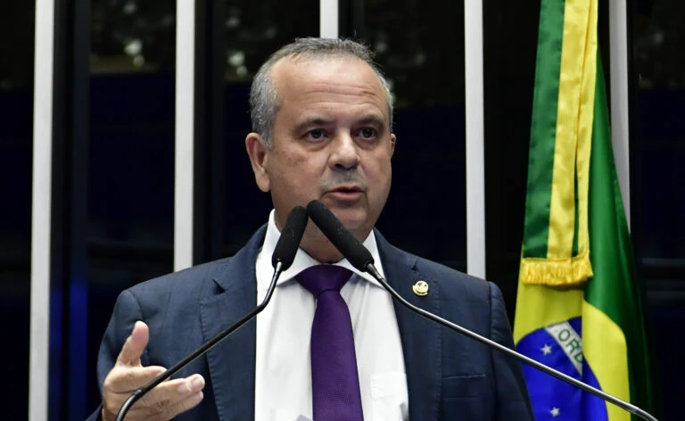 Rogério Marinho quer investigação de diretor da PF por blindagem a irmão de Lula