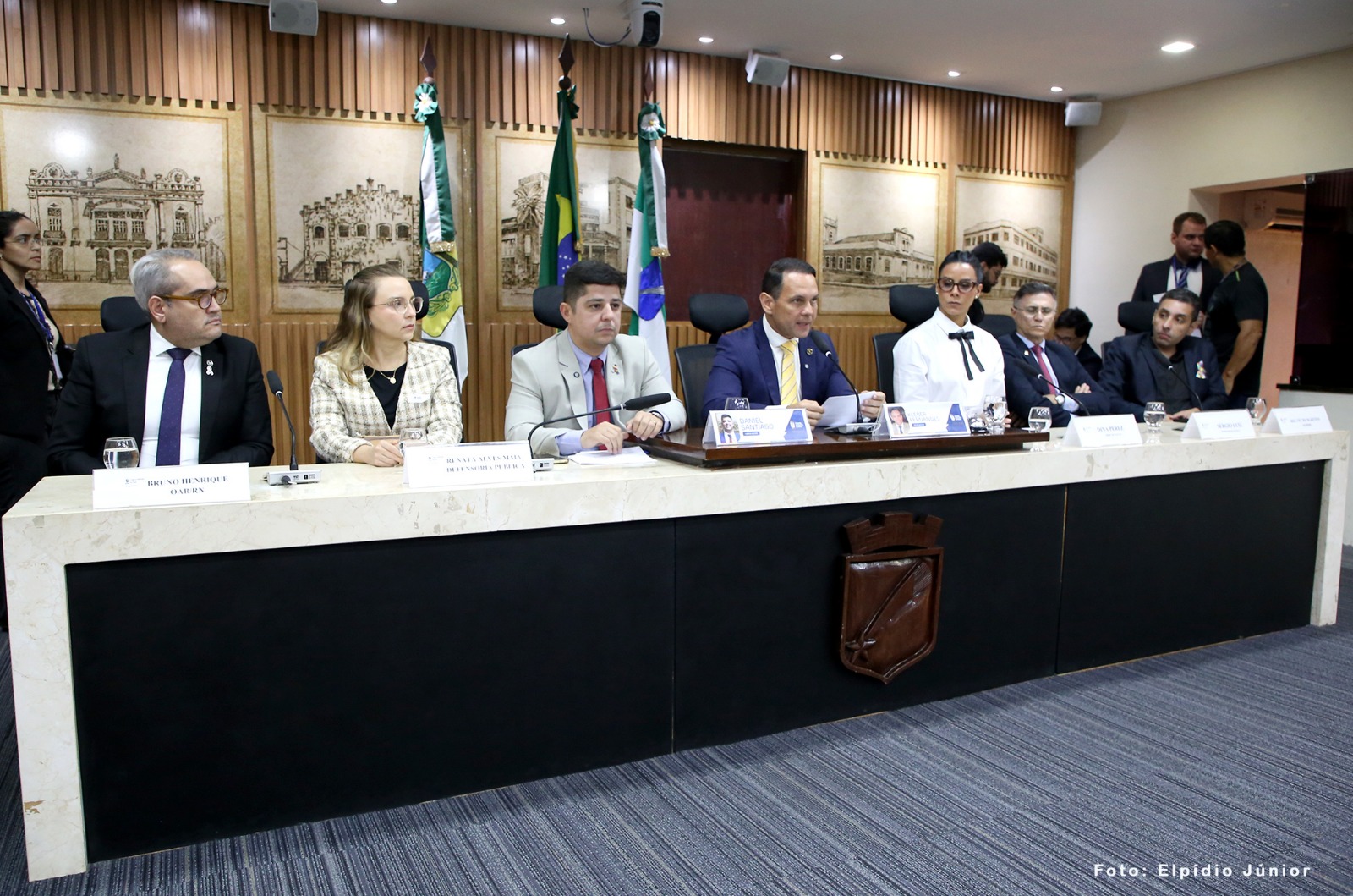Mães choram ao relatar descaso da HapVida com autistas e vereadores de Natal decidem abrir CEI para investigar