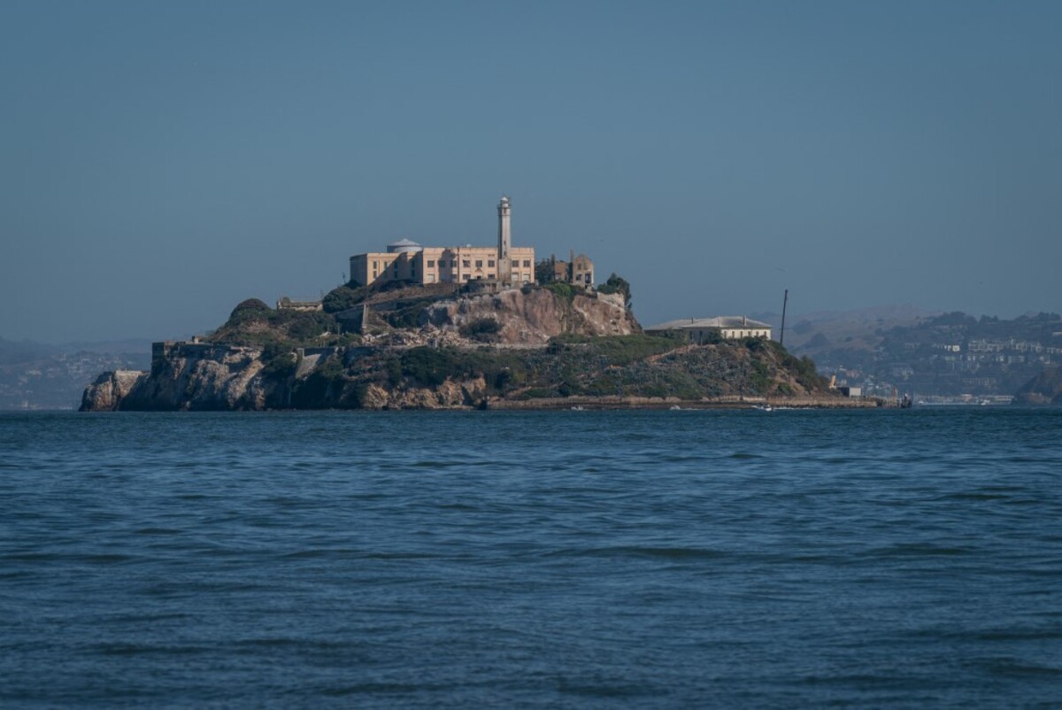 Trump anuncia reabertura e ampliação da prisão de Alcatraz, fechada desde 1963