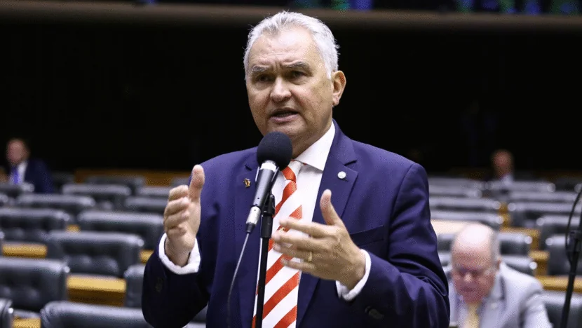 Após defender que Rogério fique em Brasília, Girão recua e agora diz que senador é o “mais preparado” para governar RN