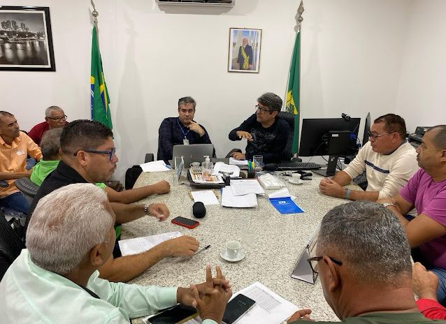 Motoristas de ônibus e empresários discutem reajuste salarial em nova audiência de mediação na SRTE/RN