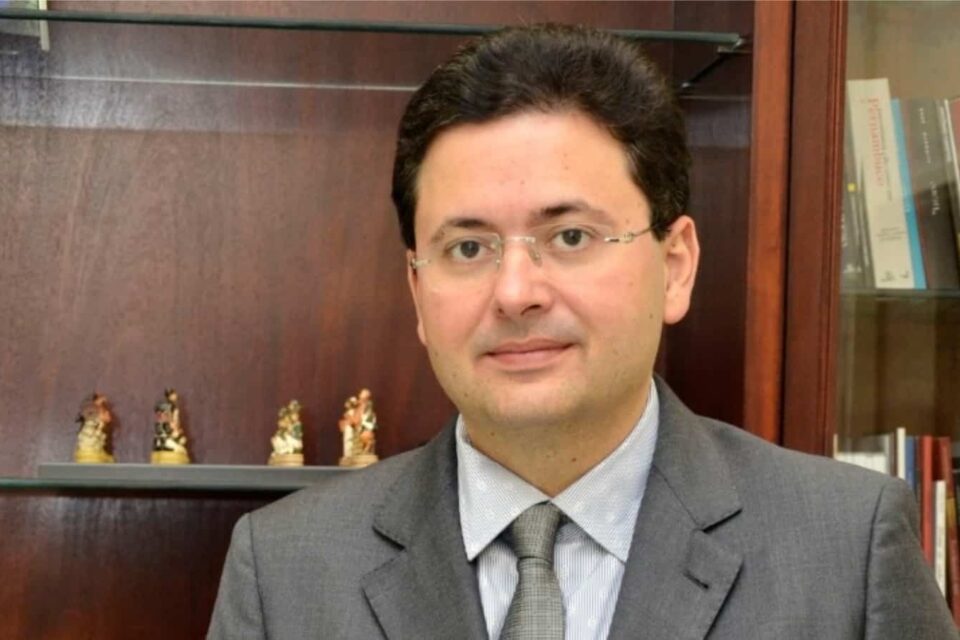 ‘Foi assassinato!’, acusa irmão de Eduardo Campos