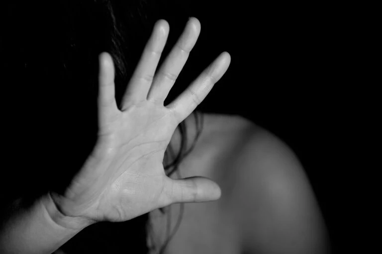 Atlas da Violência: Brasil tem dez mulheres assassinadas por dia