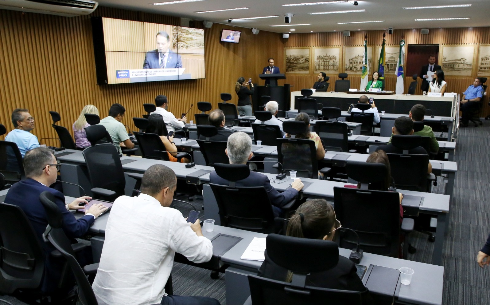 Câmara de Natal debate irregularidades e abusos cometidos por flanelinhas na cidade