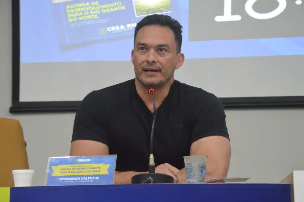 Styvenson anuncia ponte em Nova Cruz e diz que obra “aproxima pessoas e transforma realidades”
