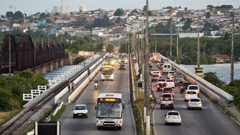 Ponte de Igapó terá interdições a partir de segunda-feira (19)