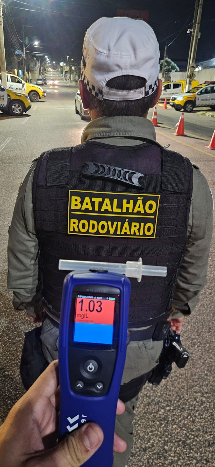 FIM DOS TEMPOS: Condutor embriagado é preso em em blitz policial dirigindo ambulância em Natal
