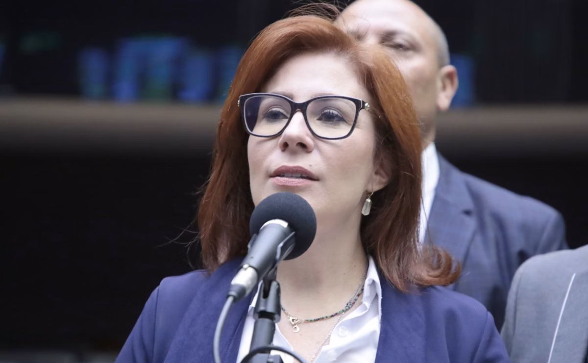 STF condena Carla Zambelli a 10 anos de prisão