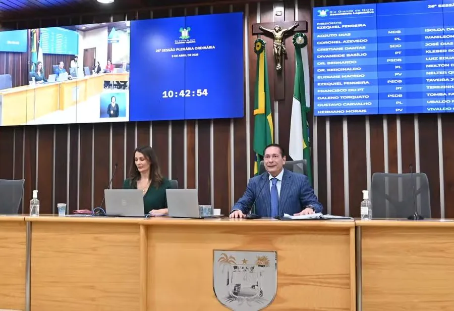 Com respaldo jurídico, deputados do RN recebem salários de até R$ 66 mil, ultrapassando teto constitucional