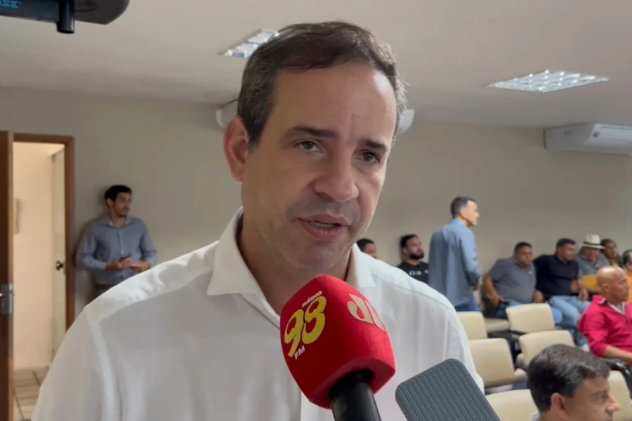 Cadu Xavier desafia Álvaro Dias e Rogério Marinho para debate sobre o RN e gestão Fátima