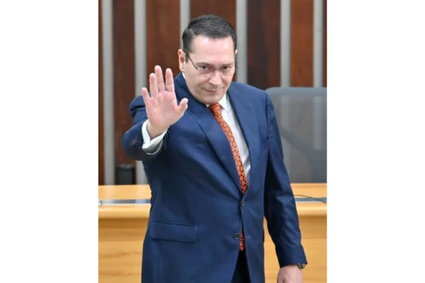 Com fusão, Ezequiel Ferreira deve firmar mudança do PSDB para MDB