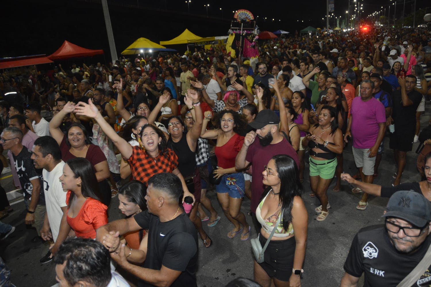 Comerciantes celebram vendas no primeiro dia do São João de Natal