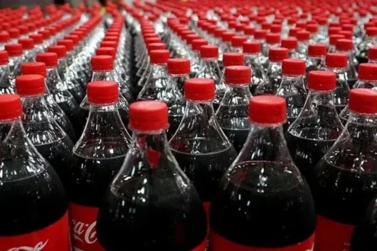 Suspeita de contaminação fecha fábrica da Coca-Cola no Ceará