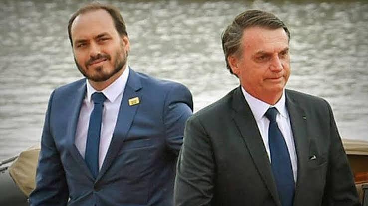 PF indicia Jair Bolsonaro, o filho Carlos, Ramagem e outros em inquérito da ‘Abin paralela’